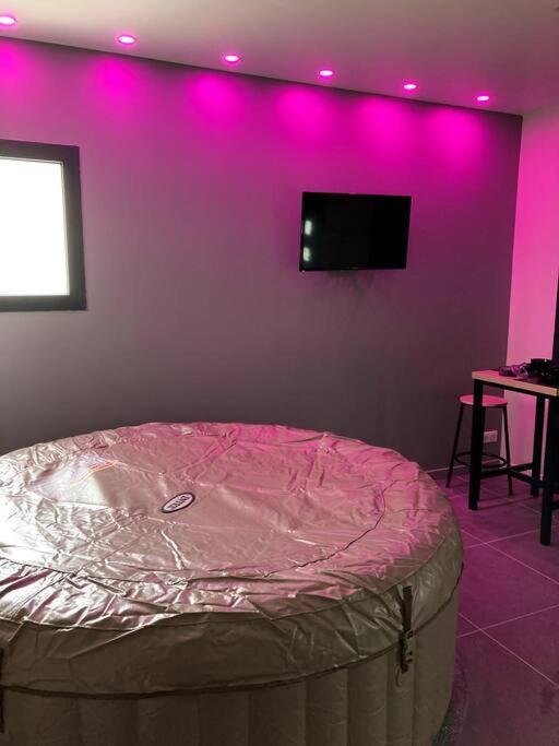 Spa Le Love แซงต์-เฌแมง-เลส์-กอร์เบล์ ภายนอก รูปภาพ